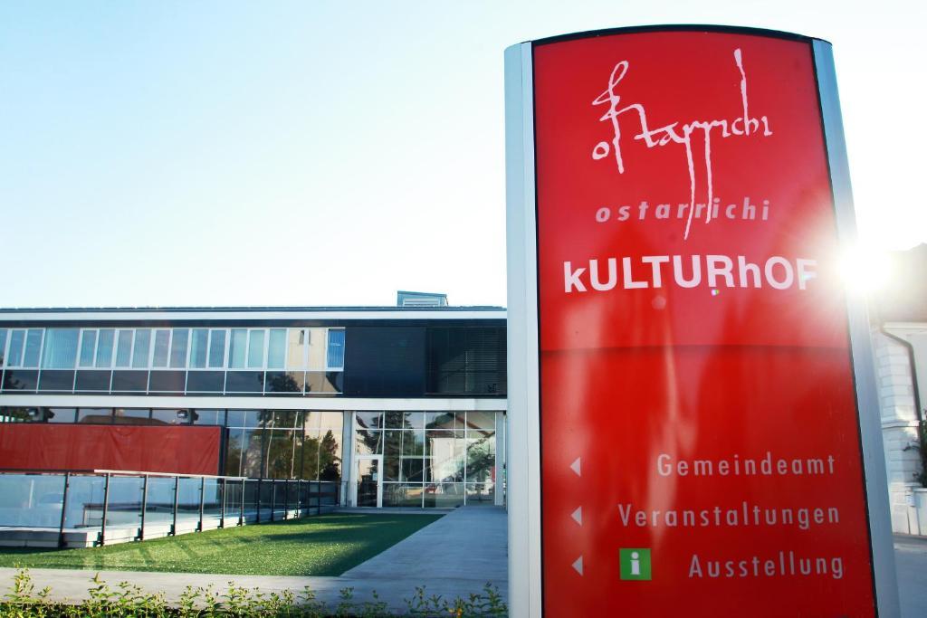 Hotel Gasthof Zur Linde Neuhofen an der Ybbs Exterior foto